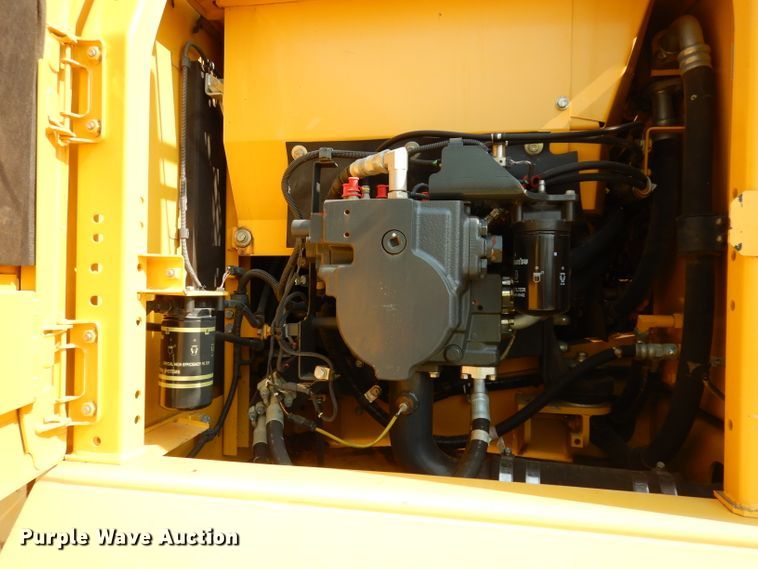 image for item DJ6547 2013 Komatsu PC240LC-10  excavator