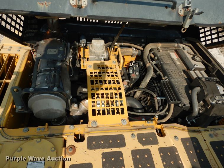 image for item DJ6547 2013 Komatsu PC240LC-10  excavator