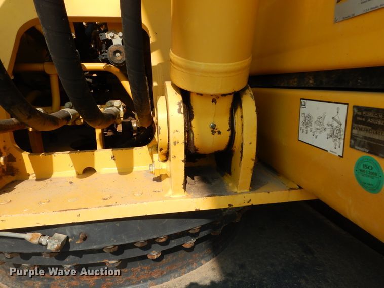image for item DJ6547 2013 Komatsu PC240LC-10  excavator