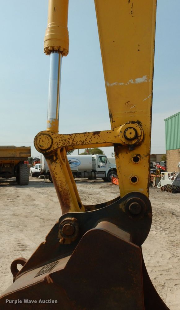 image for item DJ6547 2013 Komatsu PC240LC-10  excavator