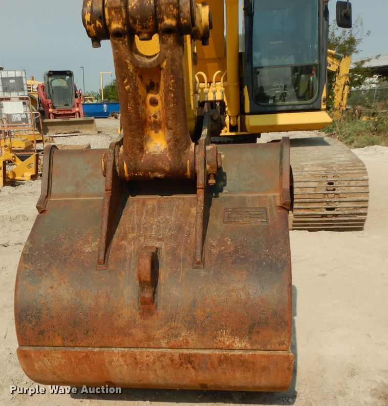 image for item DJ6547 2013 Komatsu PC240LC-10  excavator