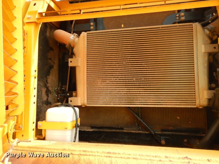 image for item DJ6548 2016 Komatsu PC360LC-11  excavator