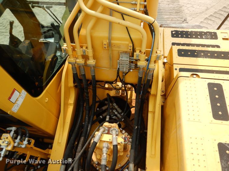 image for item DJ6548 2016 Komatsu PC360LC-11  excavator