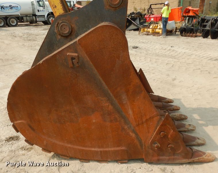 image for item DJ6548 2016 Komatsu PC360LC-11  excavator