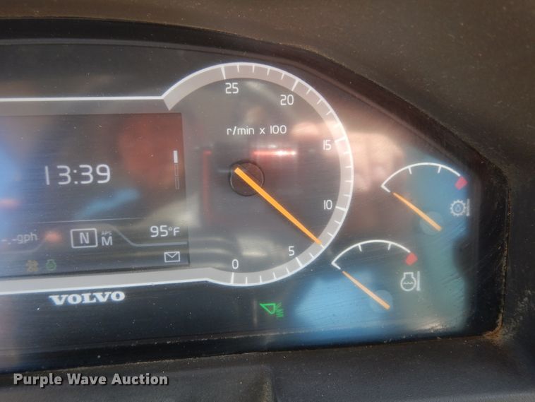 image for item DJ6553 2014 Volvo L180H  wheel loader