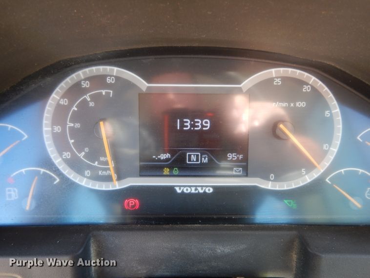 image for item DJ6553 2014 Volvo L180H  wheel loader