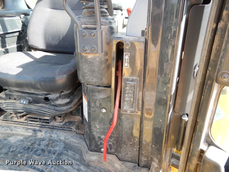 image for item DJ6556 2011 Komatsu D65EX-16   dozer