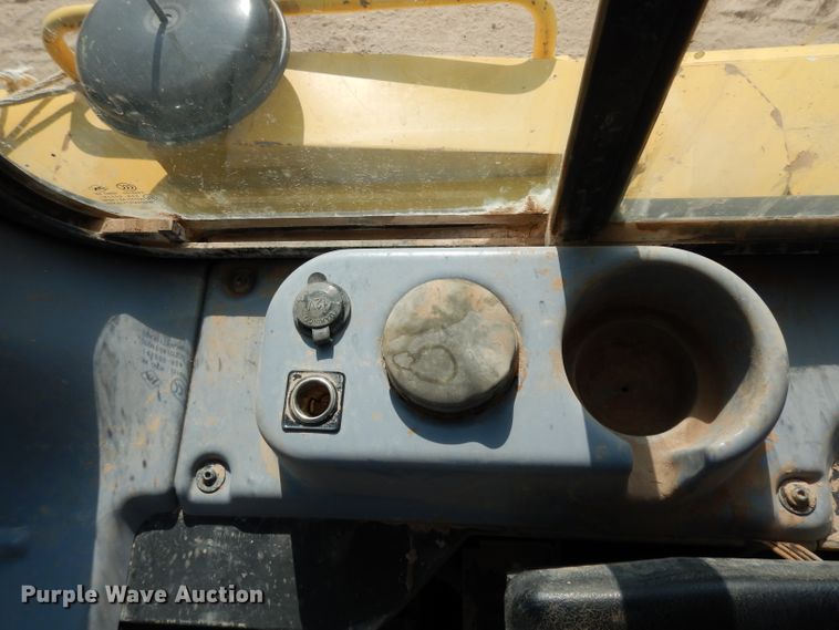 image for item DJ6556 2011 Komatsu D65EX-16   dozer