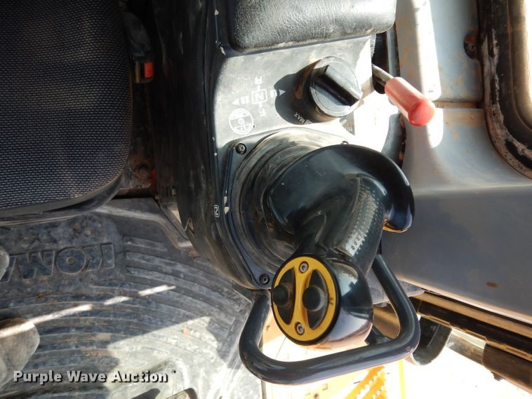 image for item DJ6556 2011 Komatsu D65EX-16   dozer