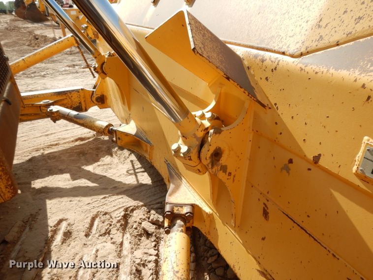 image for item DJ6556 2011 Komatsu D65EX-16   dozer