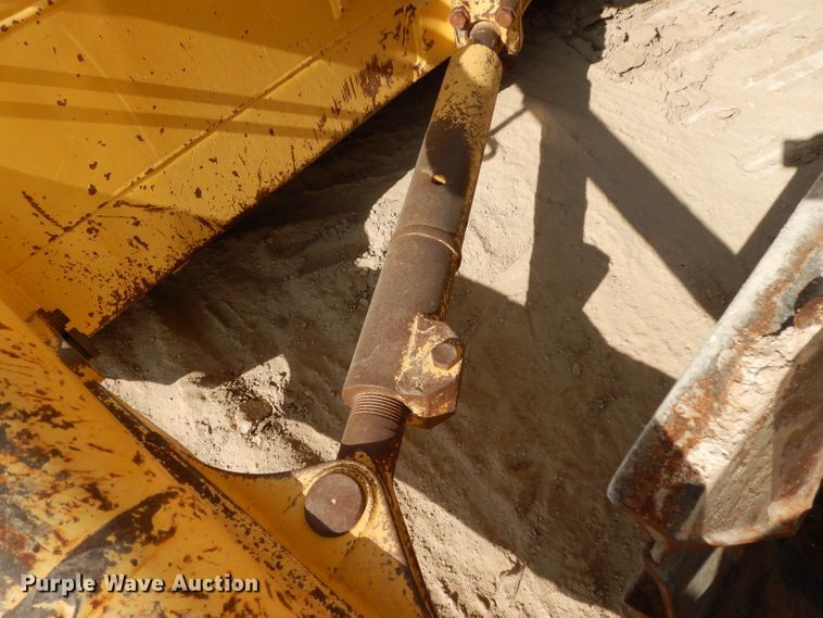 image for item DJ6556 2011 Komatsu D65EX-16   dozer