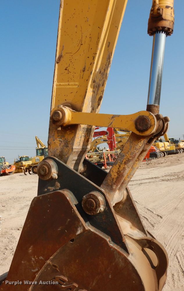 image for item DJ6557 2014 Komatsu PC360LC-10  excavator