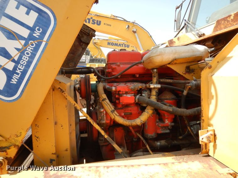 image for item DJ6558 1985 Moxy 6200S  water wagon