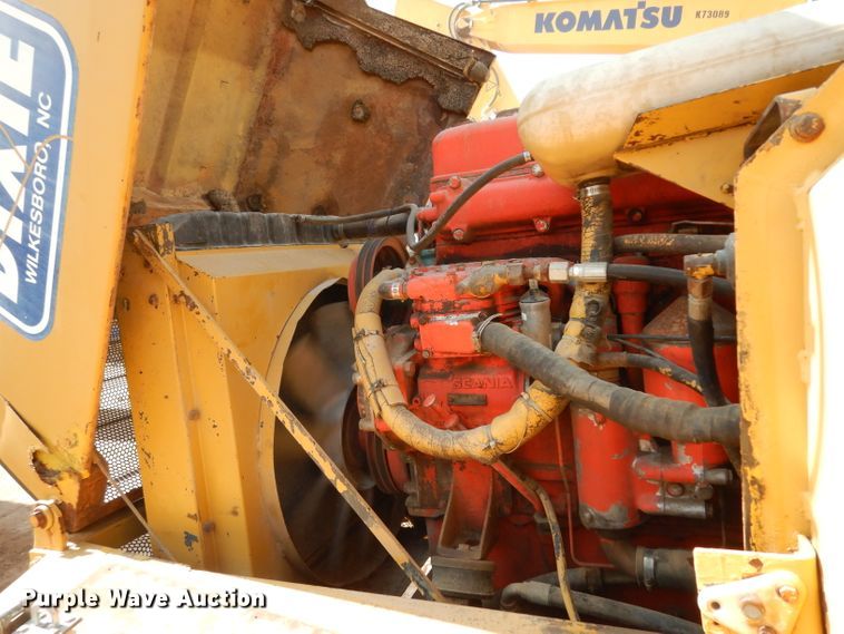 image for item DJ6558 1985 Moxy 6200S  water wagon