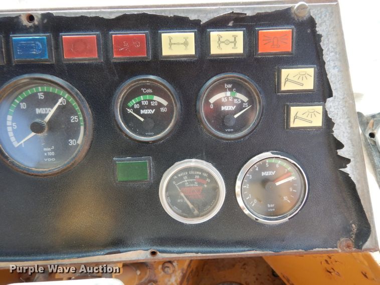 image for item DJ6558 1985 Moxy 6200S  water wagon