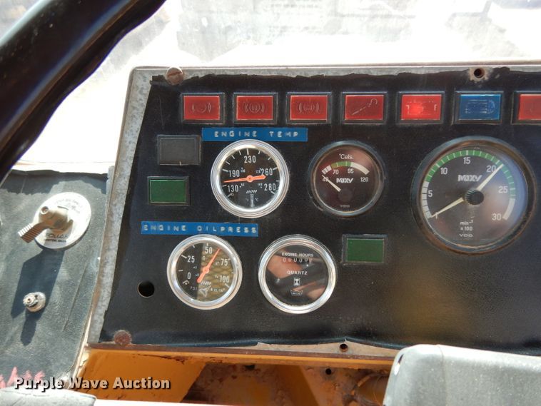 image for item DJ6558 1985 Moxy 6200S  water wagon