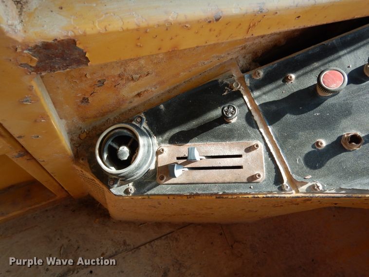 image for item DJ6558 1985 Moxy 6200S  water wagon