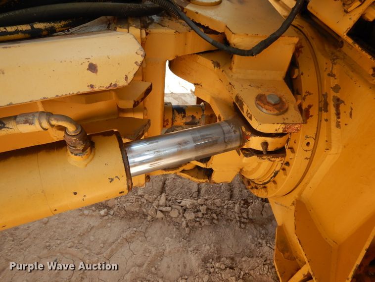 image for item DJ6558 1985 Moxy 6200S  water wagon