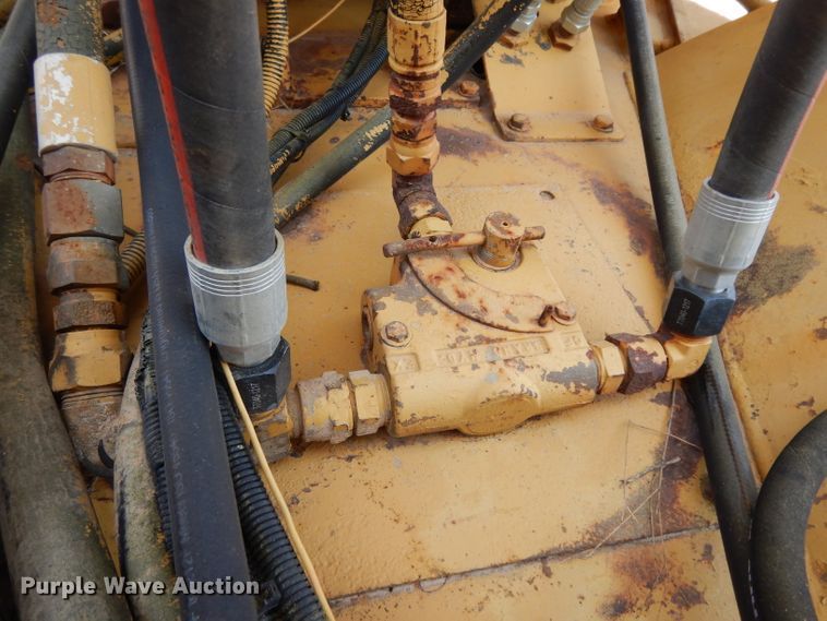 image for item DJ6558 1985 Moxy 6200S  water wagon