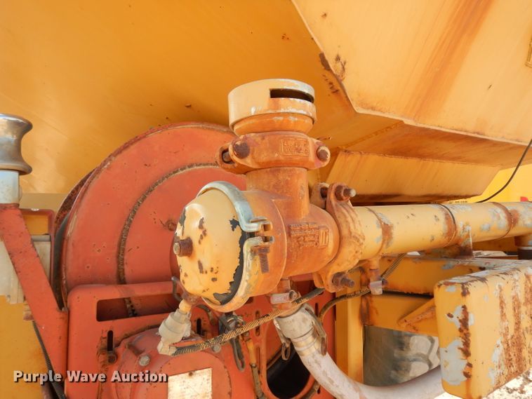 image for item DJ6558 1985 Moxy 6200S  water wagon