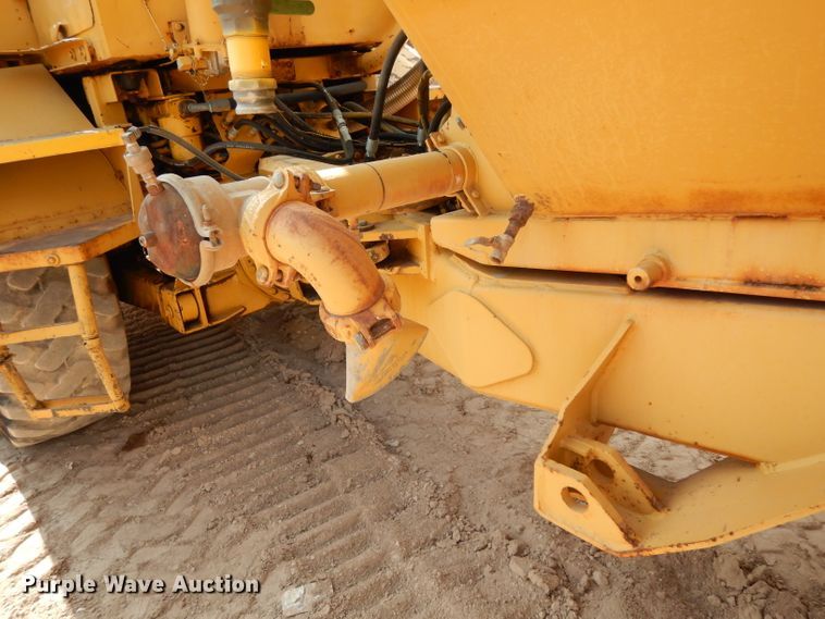 image for item DJ6558 1985 Moxy 6200S  water wagon