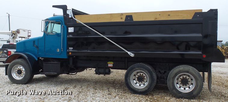 image for item EP9905 2000 Peterbilt 357  dump truck