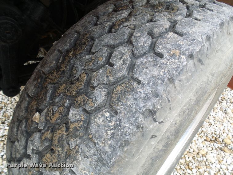 image for item EP9905 2000 Peterbilt 357  dump truck