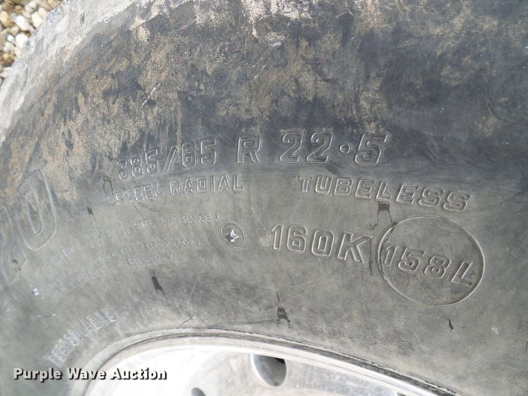 image for item EP9905 2000 Peterbilt 357  dump truck