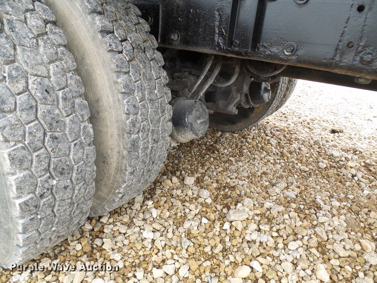 image for item EP9905 2000 Peterbilt 357  dump truck