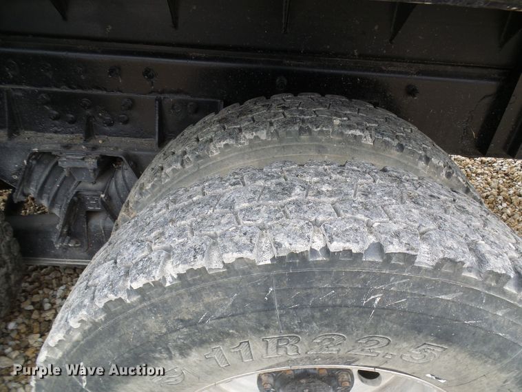 image for item EP9905 2000 Peterbilt 357  dump truck