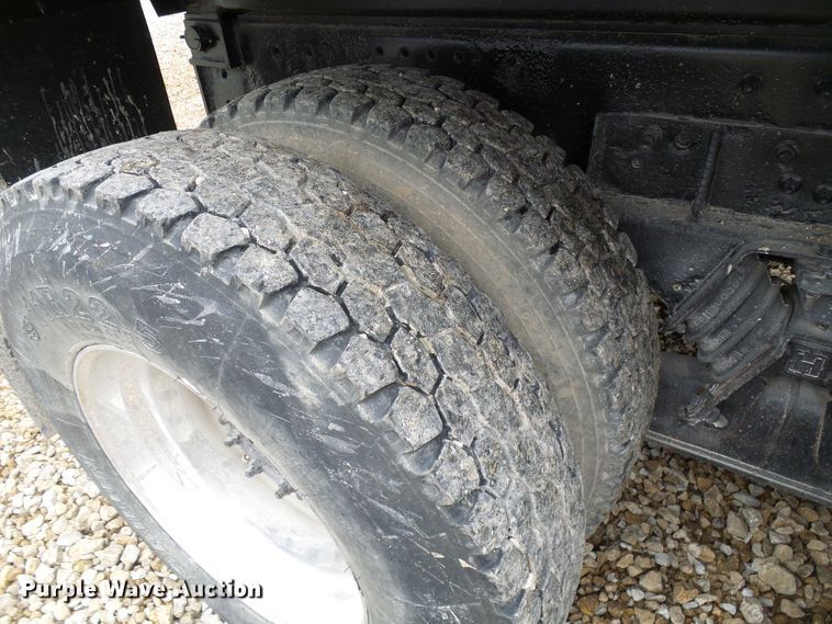 image for item EP9905 2000 Peterbilt 357  dump truck