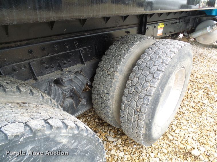 image for item EP9905 2000 Peterbilt 357  dump truck