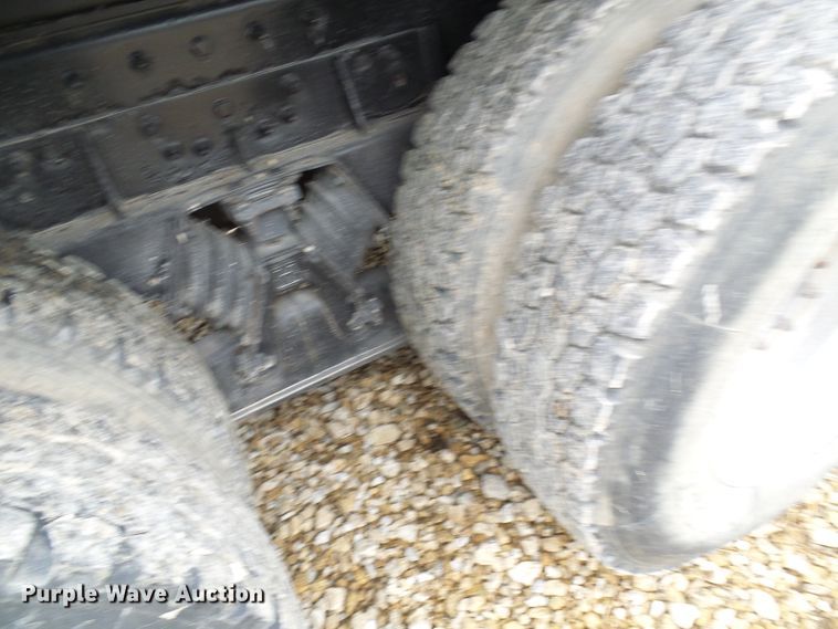 image for item EP9905 2000 Peterbilt 357  dump truck