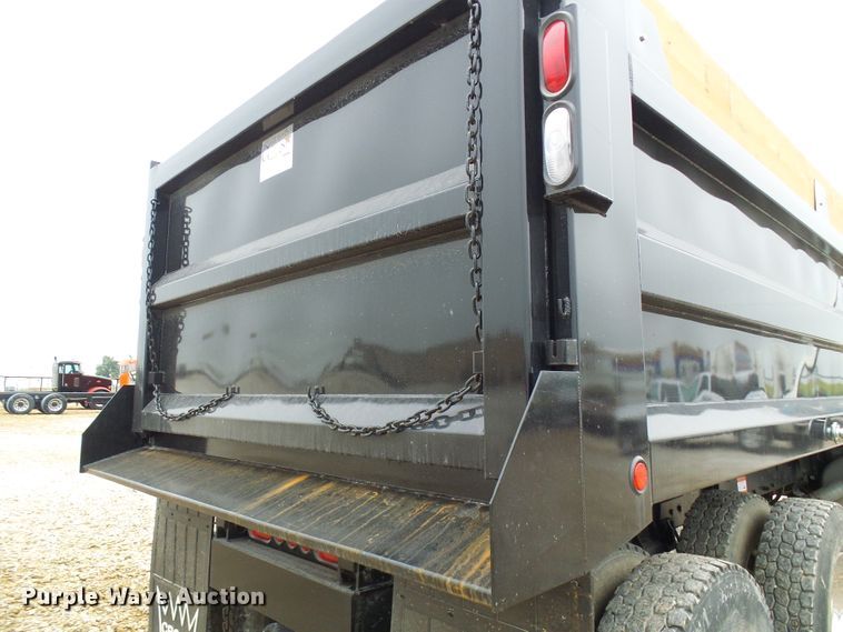 image for item EP9905 2000 Peterbilt 357  dump truck