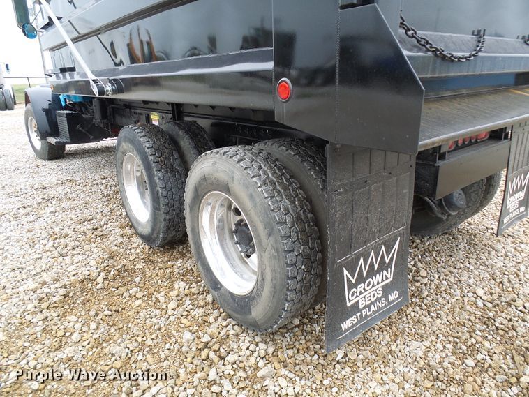 image for item EP9905 2000 Peterbilt 357  dump truck