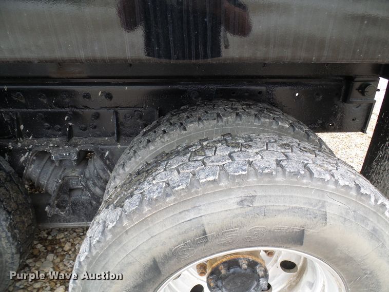 image for item EP9905 2000 Peterbilt 357  dump truck