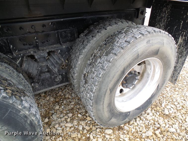 image for item EP9905 2000 Peterbilt 357  dump truck