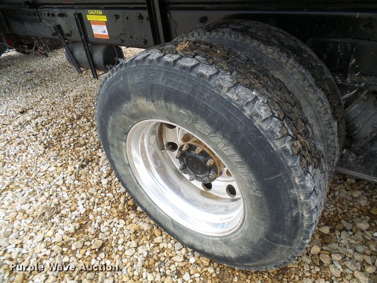 image for item EP9905 2000 Peterbilt 357  dump truck