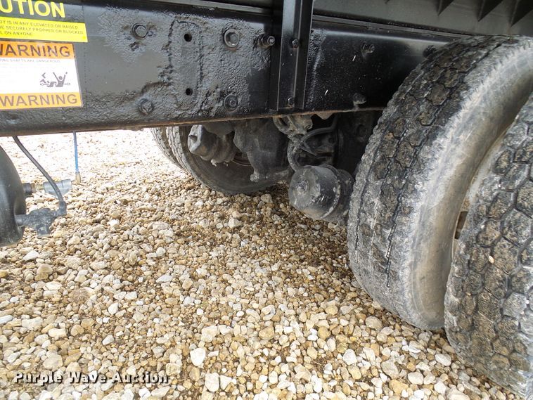 image for item EP9905 2000 Peterbilt 357  dump truck