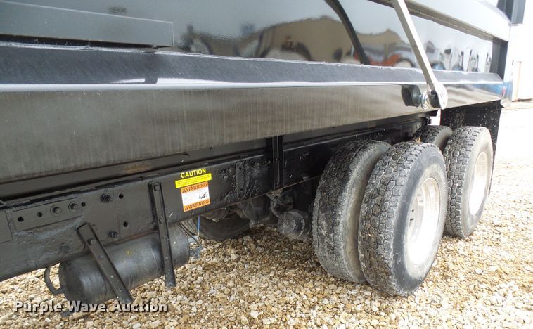 image for item EP9905 2000 Peterbilt 357  dump truck