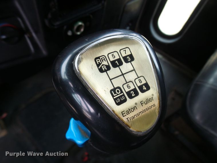 image for item EP9905 2000 Peterbilt 357  dump truck