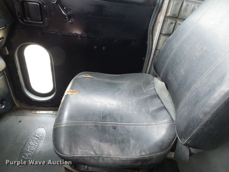 image for item EP9905 2000 Peterbilt 357  dump truck