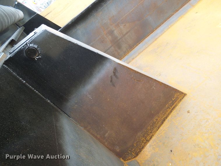 image for item EP9905 2000 Peterbilt 357  dump truck