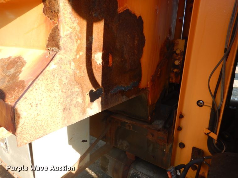 image for item FT9006 2006 Sterling L-Line  dump truck