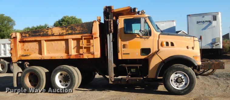image for item FT9007 2001 Sterling L-Line  dump truck