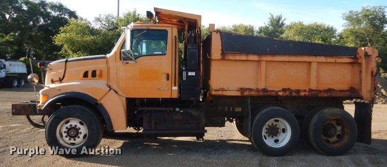 image for item FT9007 2001 Sterling L-Line  dump truck