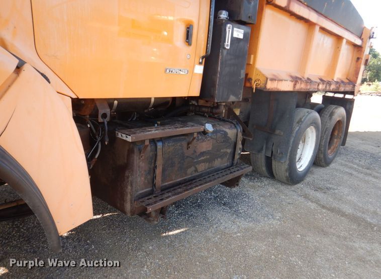 image for item FT9007 2001 Sterling L-Line  dump truck