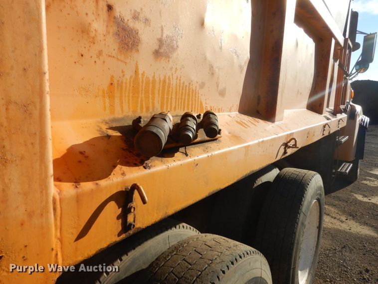 image for item FT9007 2001 Sterling L-Line  dump truck