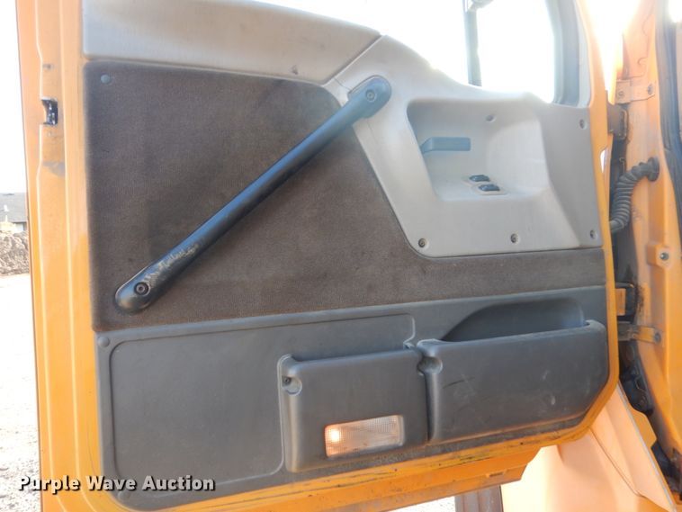 image for item FT9007 2001 Sterling L-Line  dump truck