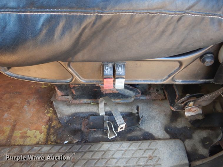 image for item FT9007 2001 Sterling L-Line  dump truck